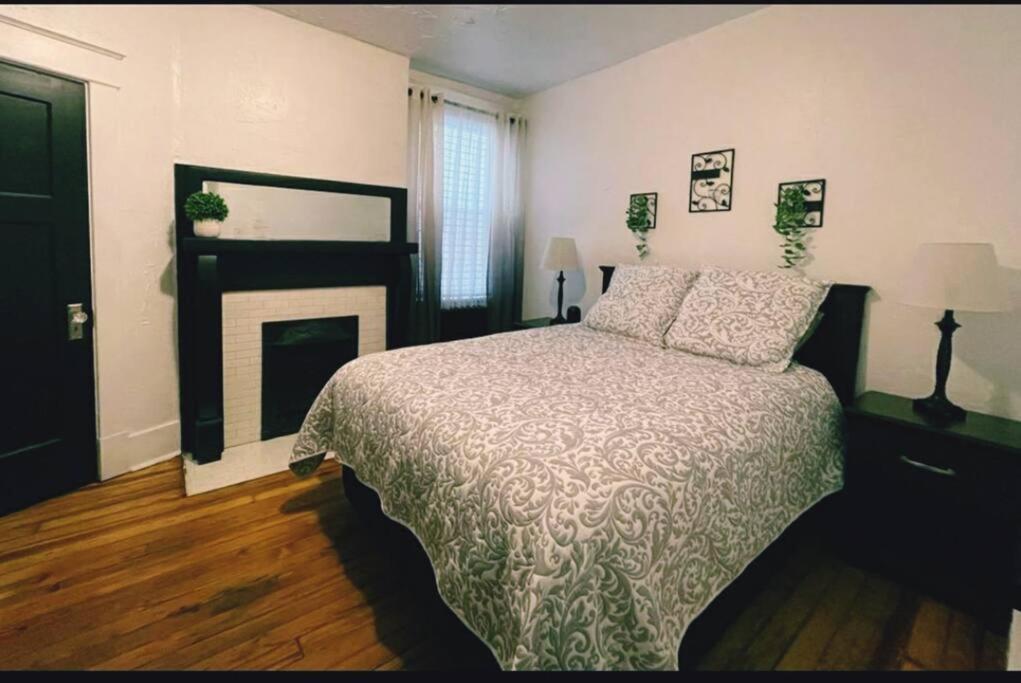 Appartamento Lovely 2Br W Office Space - King Bed & Alexa Pittsburgh Esterno foto