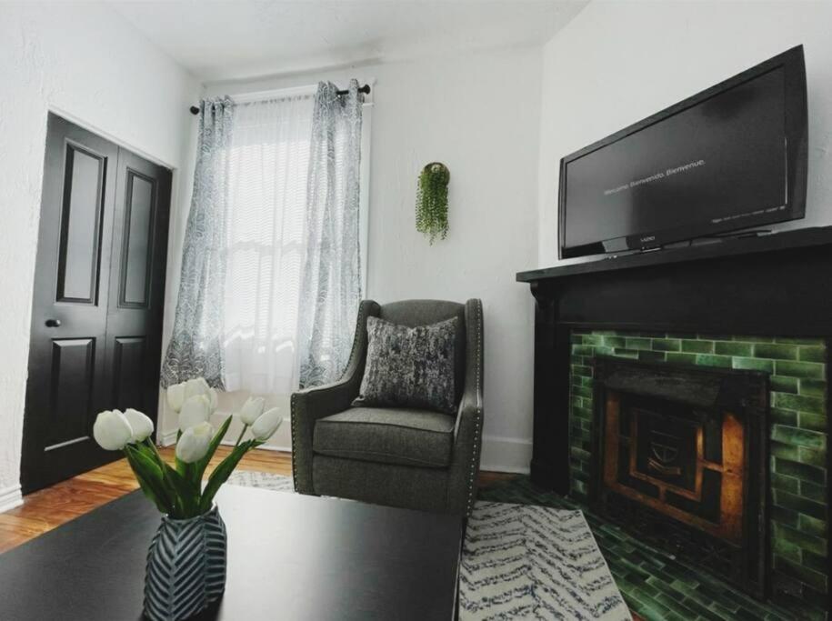Appartamento Lovely 2Br W Office Space - King Bed & Alexa Pittsburgh Esterno foto