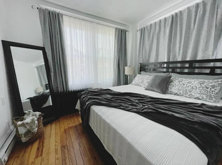 Appartamento Lovely 2Br W Office Space - King Bed & Alexa Pittsburgh Esterno foto