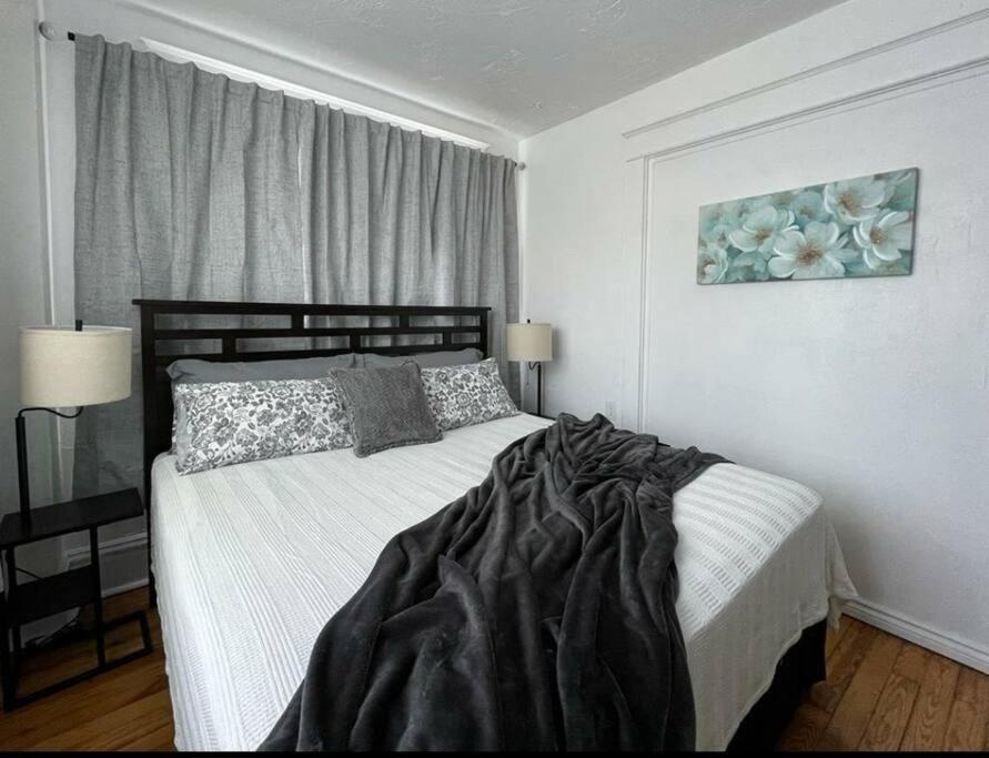 Appartamento Lovely 2Br W Office Space - King Bed & Alexa Pittsburgh Esterno foto