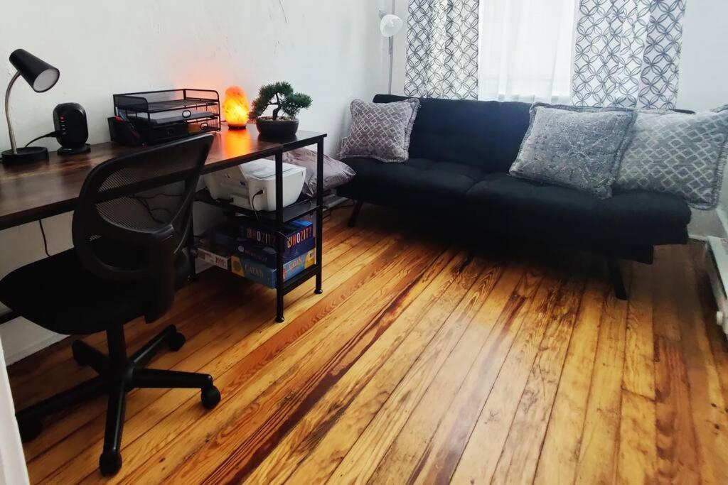 Appartamento Lovely 2Br W Office Space - King Bed & Alexa Pittsburgh Esterno foto